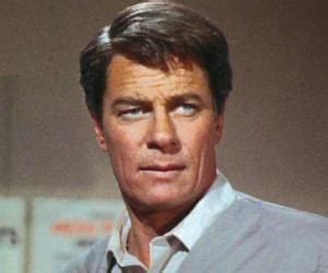  Your First Kiss: Um Mergulho na Infância Perdida com Peter Graves?